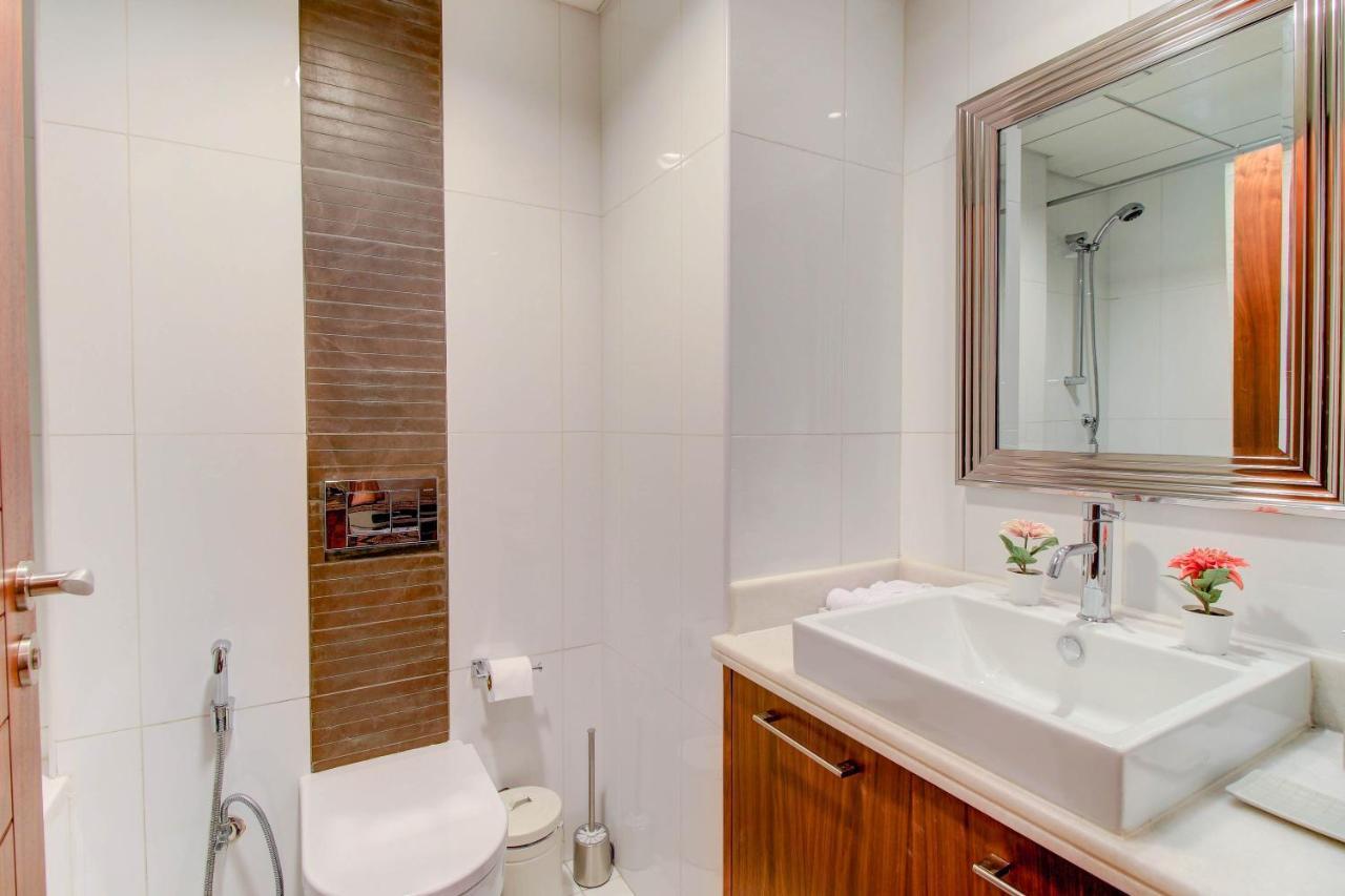 Durrani Homes - Luxurious Studio Near Dubai Mall With Pool View Buitenkant foto